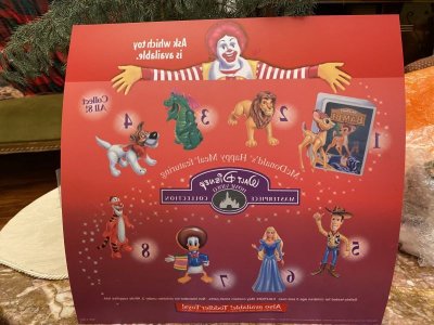 画像2: McDonald’s  Store Menu board  Walt Disney Home Video マクドナルドの店頭販促用　メニュー　ホームビデオ　ウォルトディズニー