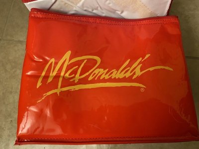 画像2: McDonald’s  Red  Cooler Box マクドナルドのレッド、クーラーボックス