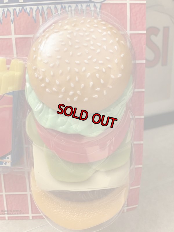 画像2: Dairy Queen Play Food Set Cheeseburger ディリークィーン　プレイフードセット　チーズバーガー　8点セット　2006年 (2)