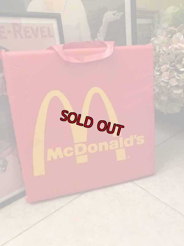 画像1: McDonald’s  Red  Seat Cushion マクドナルドのレッド、クッション (1)