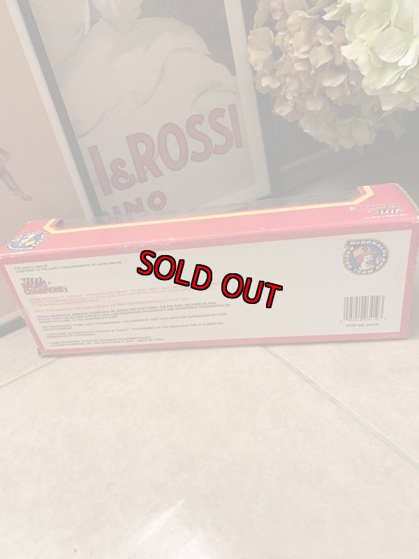 画像6: McDonald’s Die Cast Cab Racing truck with box ... マクドナルドの箱入りピンクダイキャスト、レーシングチーム　トラック。 (6)