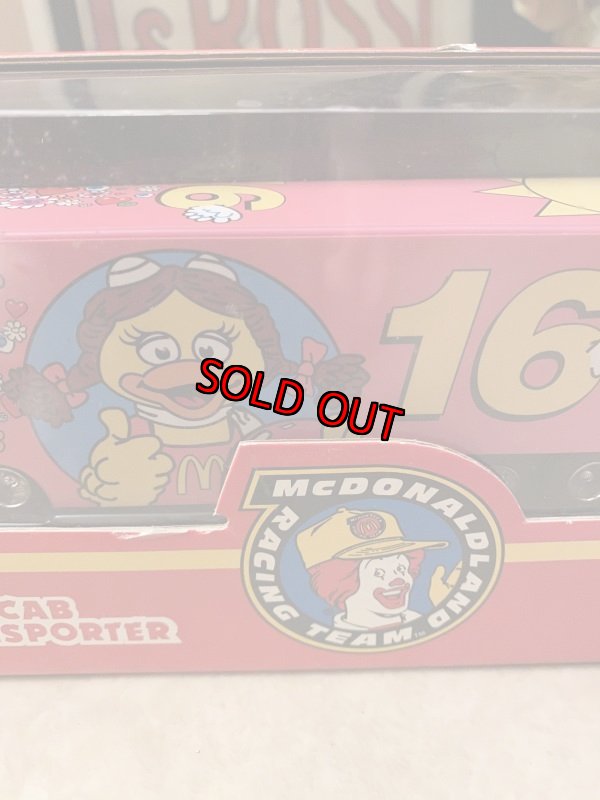 画像3: McDonald’s Die Cast Cab Racing truck with box ... マクドナルドの箱入りピンクダイキャスト、レーシングチーム　トラック。 (3)