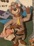 画像2: Yogi Bear Cartoon Box Kit With Box ハンナバーベラ　ヨギベア、箱入りカートゥーンボックスキット　1962 (2)