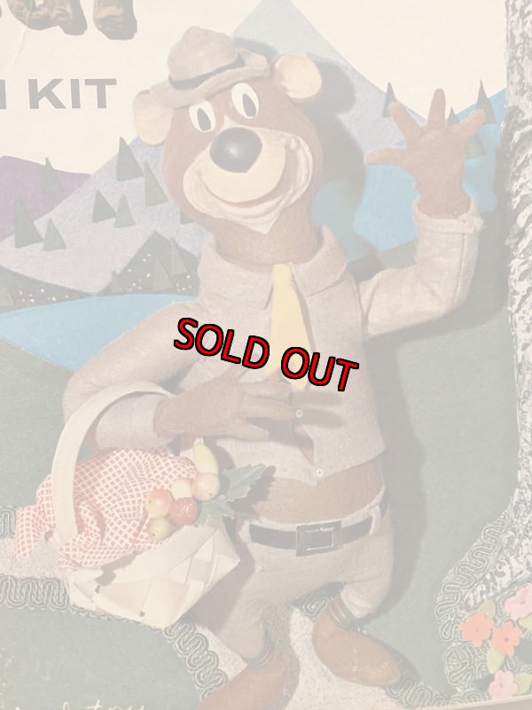 画像2: Yogi Bear Cartoon Box Kit With Box ハンナバーベラ　ヨギベア、箱入りカートゥーンボックスキット　1962 (2)