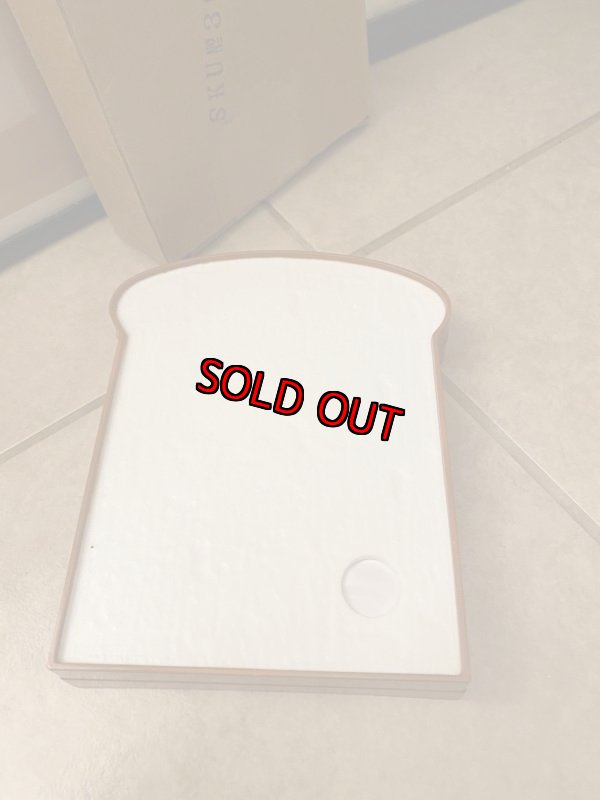 画像4: California Raisins  Bread Plastic Coin Bank With Box カリフォルニアレーズンの箱入りパン型プラスチック製貯金箱 (4)