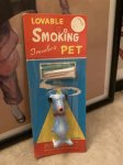 画像1: Huckleberry Hound Smorking Pet With Case ハックルベリーハウンド　ハンナバーベラ　70年代　　スモーキングペット　袋入り (1)