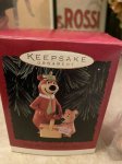 画像2: Hanna 　Barbera Yogi Bear Hallmark  Ornament With Box  ハンナバーベラ　ヨギベア　箱入り　ホールマーク　オーナメント (2)