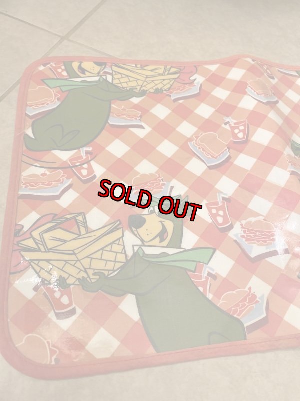 画像2: Hanna 　Barbera Yogi Bear Place Mat / ハンナバーベラ　ヨギベア　プレースマット　ランチョンマット　訳あり　(B) (2)