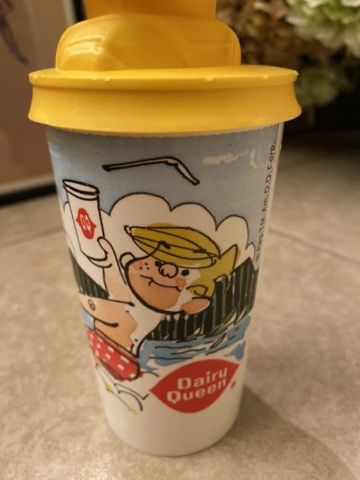 画像1: Dairy Queen Dennis The Menace Yellow Dennis Drink Cup Canada / ディリークィーン　カナダ　デニス　ザ　メナス　ドリンクボトル　イエロー、　デニス