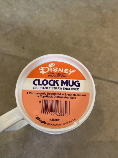 画像1: Disney Mickey Mouse  Clock Mug Plastic Cup /  ディズニーのミッキーマウス　プラスチック製クロックマグ　時計