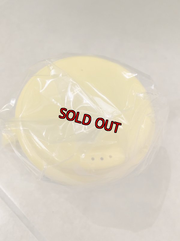 画像5: Hanna 　Barbera Yogi Bear Park Kids Plastic Cup 3D Yellow / ヨギベア パーク　子供用 イエロー　蓋付きコップ (5)