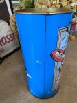 画像2: Disney Mickey Mouse Club  Tin Trash Can / ディズニーのミッキーマウスクラブ　ティン製　ゴミ箱　　70年代 (2)