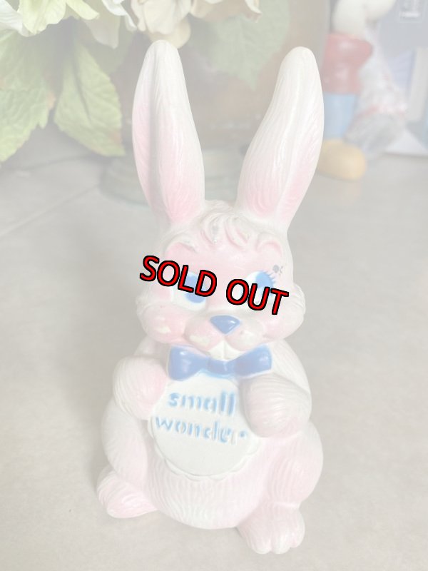 画像1: Pink Rabbit Small Wonder Vinyl Squeak Doll / ピンクのウサギ、スモールワンダー　ソフビ、ラバードール　 (1)