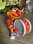 画像1: Sesame Street Ernie drum illco  Doll / セサミストリート　アーニー　ドラム　ドール　Illco社 (1)
