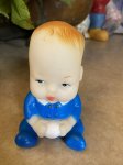 画像1: Blue Cloth Baby Boy Vinyl Squeak Doll / ブルーの洋服の男の子の赤ちゃん、ソフビ、ラバードール　 (1)