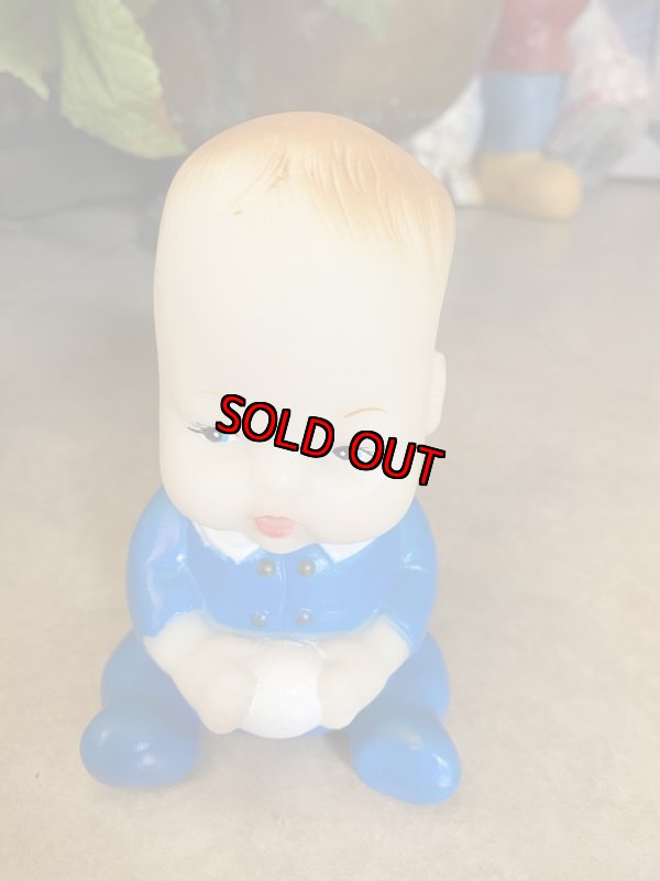 画像1: Blue Cloth Baby Boy Vinyl Squeak Doll / ブルーの洋服の男の子の赤ちゃん、ソフビ、ラバードール　 (1)