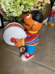 画像2: Sesame Street Ernie drum illco  Doll / セサミストリート　アーニー　ドラム　ドール　Illco社 (2)