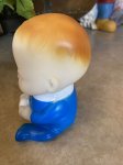 画像2: Blue Cloth Baby Boy Vinyl Squeak Doll / ブルーの洋服の男の子の赤ちゃん、ソフビ、ラバードール　 (2)