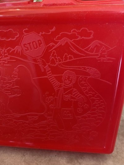 画像1: Mcdonalds Red Plastic Lunch Box / マクドナルドのプラスチック製　レッド　ランチボックス 