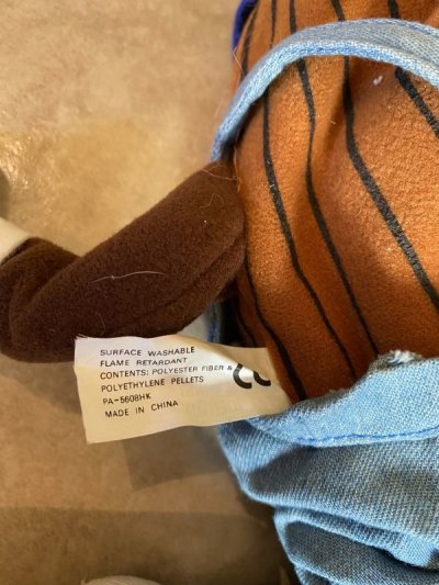 画像3: Blue Diamond Almond Stuffed Doll / ブルーダイヤモンド社 アーモンド人形 ドール