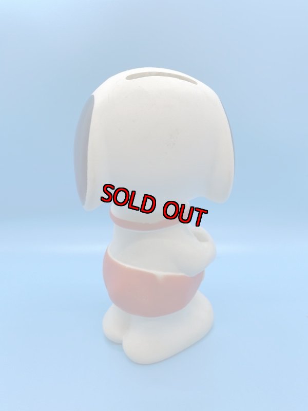 画像4:  Peanuts Soopy Plastic Coin Bank Doll  / ピーナッツ スヌーピー プラスチック製コインバンク 貯金箱 (4)
