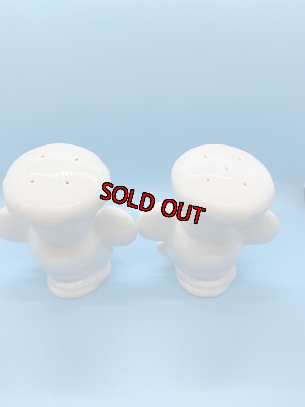 画像3: Disney Mickey Mouse ceramic  Salt&Pepper set / ディズニーのミッキーマウス、陶器製ソルト＆ペッパー入れ　 (3)