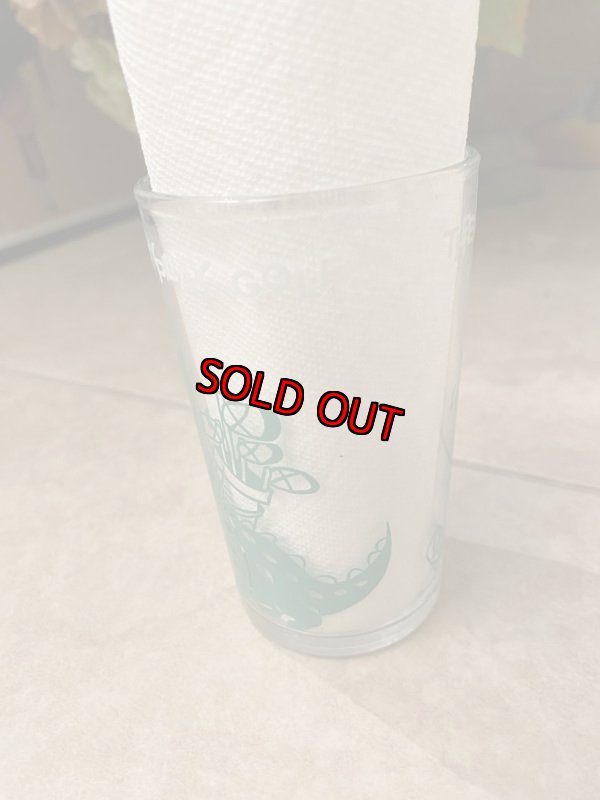 画像2: Hanna Barbera Flintstones Green Fred&Barney Play Golf Glass 1962 /  フリントストーン　グリーン、フレッド＆バーニー　ゴルフグラス　(H) (2)