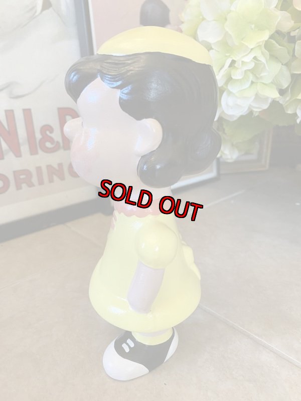 画像2: Lucy Snoopy Ceramic Doll /　スヌーピー　ルーシー　　陶器製　ドール　イエローワンピース (2)