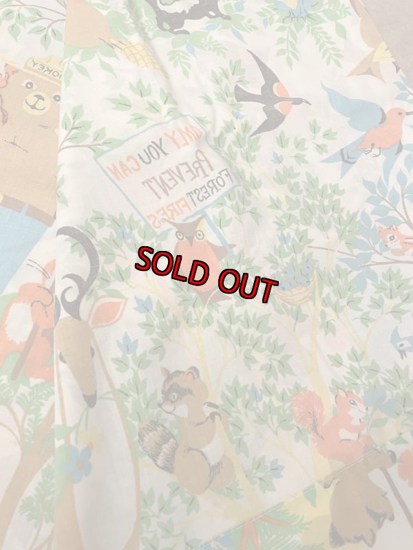 画像2:  Smokey bear  fabric Flat  Sheets Unopen /  スモーキーベア　未使用　袋入りフラットシーツ　生地 (2)