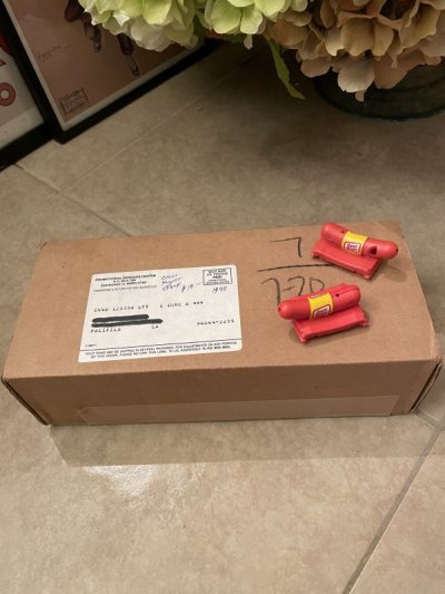 画像1: Oscar Mayer Wiener mobile coin Bank ,whistle and box / オスカーマイヤー　ウィンナーモービル　箱付き貯金箱、笛