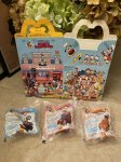 画像1: McDonald’s  Mickey’s Birthdayland  Meal Toys (B) 1988 /　マクドナルド、ミッキー　バースデーランド　箱とフィギュアの4点セット1988年 (1)