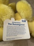画像5: Dole Banangaroo Plush Doll / ドール　黄色のバナンガルー　　ぬいぐるみ　 (5)