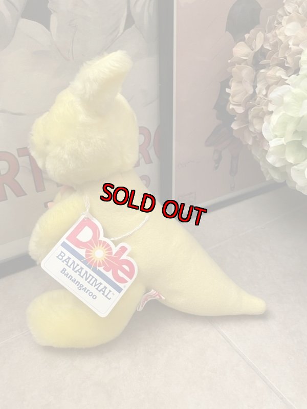 画像2: Dole Banangaroo Plush Doll / ドール　黄色のバナンガルー　　ぬいぐるみ　 (2)