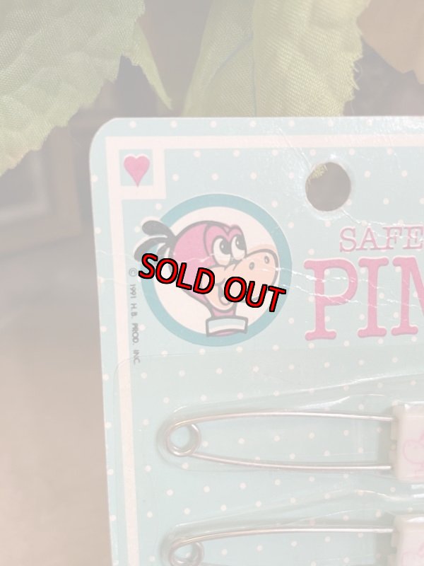 画像2: Hanna Barbera Flintstones Dino baby Diaper Pins set 1991 / フリントストーンズ　ディノ　ベイビーダイパーピンセット　1991年 (2)