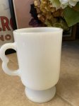 画像3: Yogi Bear milk glass  Mug / ヨギベア  キングスアイランド　ミルクグラス　マグ  1982 年 (3)