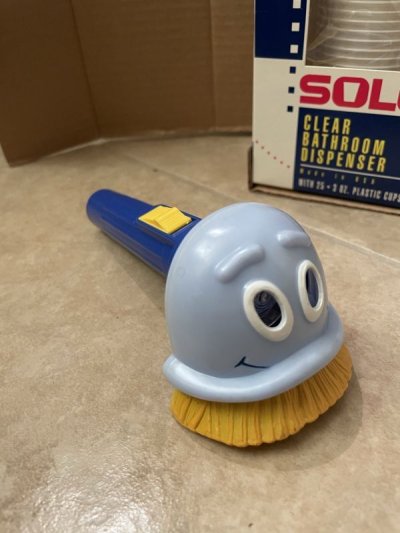 画像2: Scrubbing bubbles night light , flashlight & cup dispenser set / スクラビングバブルのナイトライト、懐中電灯とカップディスペンサーのセット