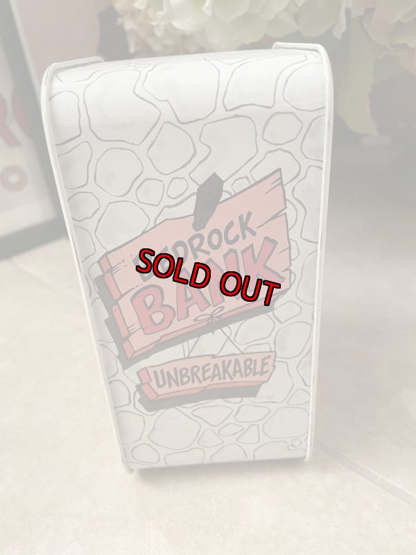 画像4: Hanna Barbera Flintstones Tin Can Coin Bank Box(Bedrock)  (C) / フリントストーン　フレッド ティン製　ベッドロック　貯金箱　ボックス型缶 (4)