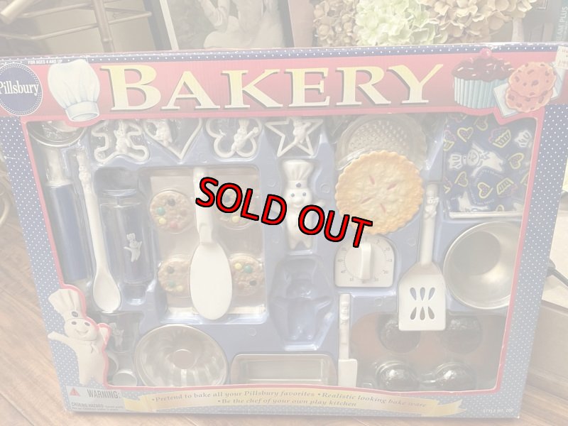 画像1: Pillsbury Dough Boy kitchen bakery play food box set  1996 /  ピルズベリー　ドゥボーイ　キッチンベーカリー　箱入りプレイトイセット (1)