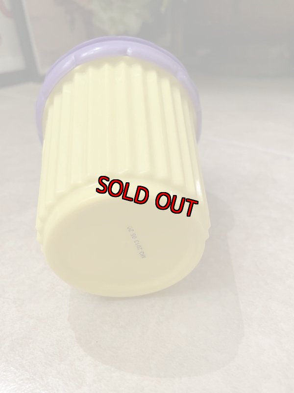 画像5: Denny’s restaurant plastic purple cupcake  drink cup  / デニーズ プラスチック製 カップケーキ パープルxイエロー (5)