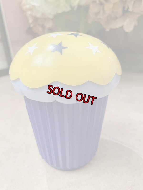 画像2: Denny’s restaurant plastic Yellow cupcake  drink cup  / デニーズ　プラスチック製カップケーキ　ドリンクカップ　イエローxネイビー (2)