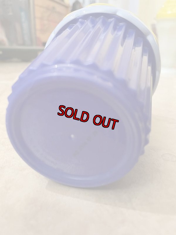 画像6: Denny’s restaurant plastic Yellow cupcake  drink cup  / デニーズ　プラスチック製カップケーキ　ドリンクカップ　イエローxネイビー (6)