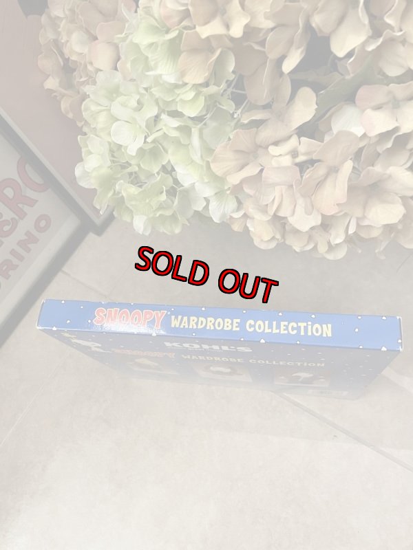 画像5: Peanuts Snoopy Wardrobe  Night Shirts Clothes with box (A) / ピーナッツ、スヌーピー 箱入り着せ替え洋服 (5)