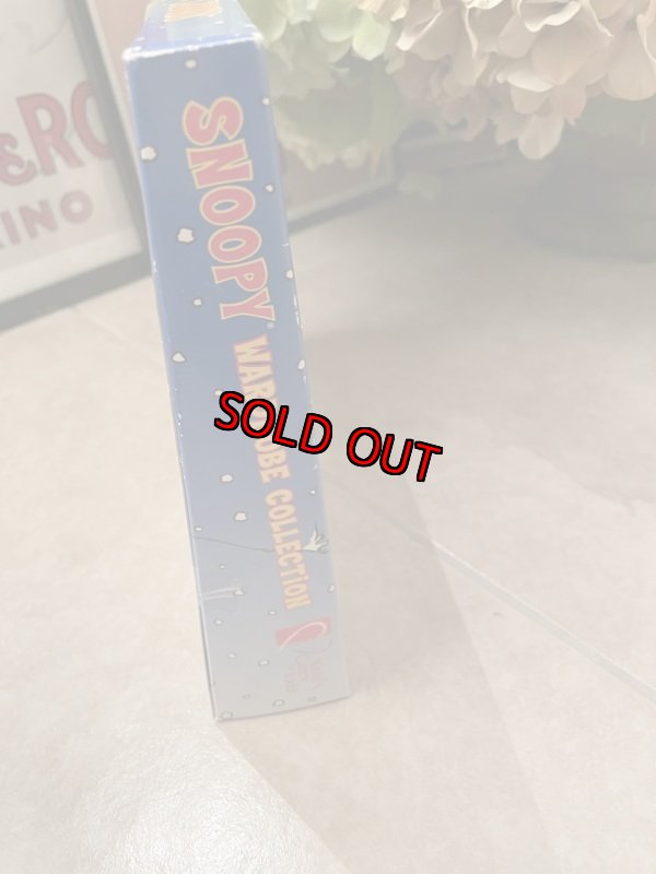 画像2: Peanuts Snoopy Wardrobe Flying Ace Clothes with box (B) / ピーナッツ、スヌーピー 箱入りフライングエース 着せ替え洋服 (2)