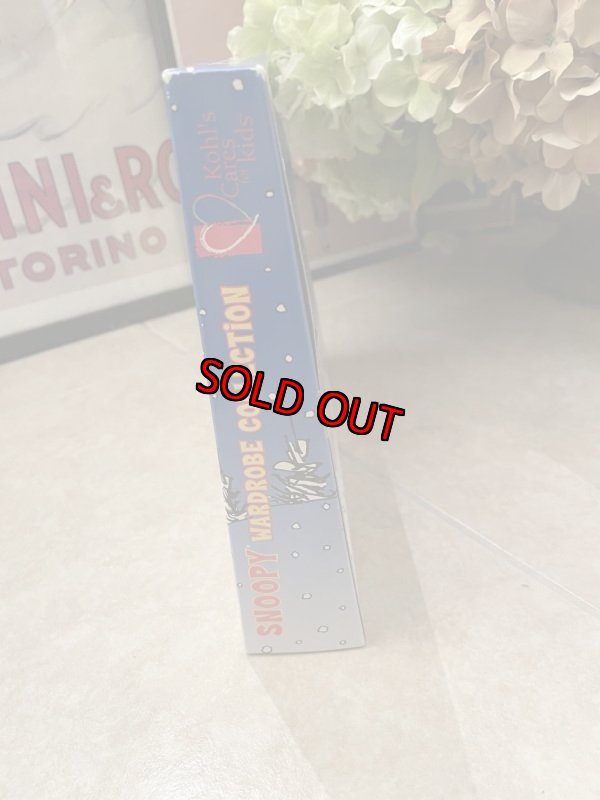 画像4: Peanuts Snoopy Wardrobe  Night Shirts Clothes with box (A) / ピーナッツ、スヌーピー 箱入り着せ替え洋服 (4)