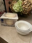 画像1: Pillsbury Dough Boy Mixing Bowl Ceramic 3 pieces set 1989  / ピルズベリー　ドゥボーイ　陶器製ミキシングボール3点セット (1)