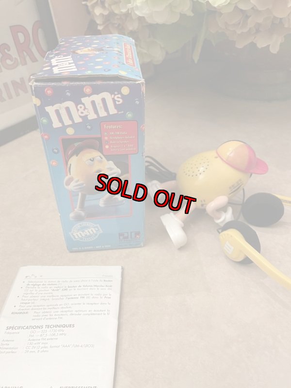 画像7: M&Ms Yellow Plastic Radio With Box  / エムアンドエム 黄色のプラスチック製 箱入りラジオとヘッドホン (7)