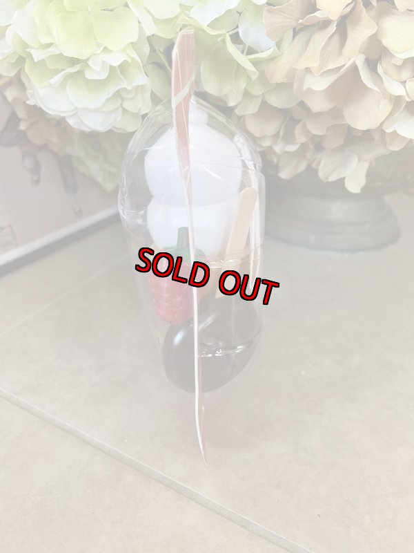 画像2: Dairy Queen Play Food Set Chocolate Ice Cream / ディリークィーン　プレイフードセット　　アイスクリーム　2009年 (2)