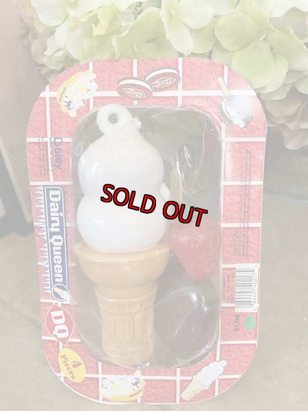 画像1: Dairy Queen Play Food Set Chocolate Ice Cream / ディリークィーン　プレイフードセット　　アイスクリーム　2009年 (1)