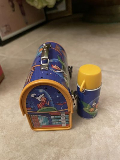画像2: Hanna Barbera Jetsons lunchbox ornament with box Hallmark 2001  / ハンナバーベラ ジェットソン　ミニランチボックス　箱入りオーナメント