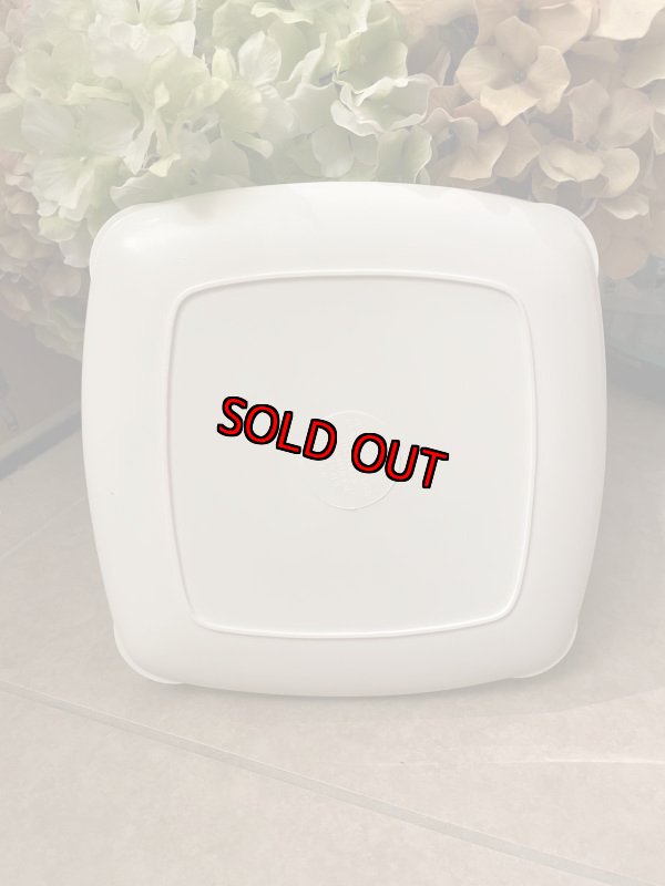 画像2: Hanna Barbera Flintstones Denny’s plastic plate Putting Cat Out　1989 / フリントストーンズ、デニーズ　プラスチック製プレート　プッティング　キャット　アウト (2)